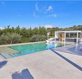 3 bedroom villa with infinity pool, jacuzzi & sauna, Castellammare del Golfo, sleeps 6